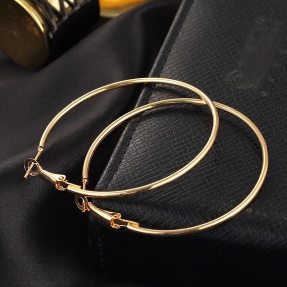 Set of 6 Gold/Silver Hoop Earrings - Picture 7 of 8